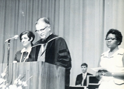 Joyce Joyce accepting an award