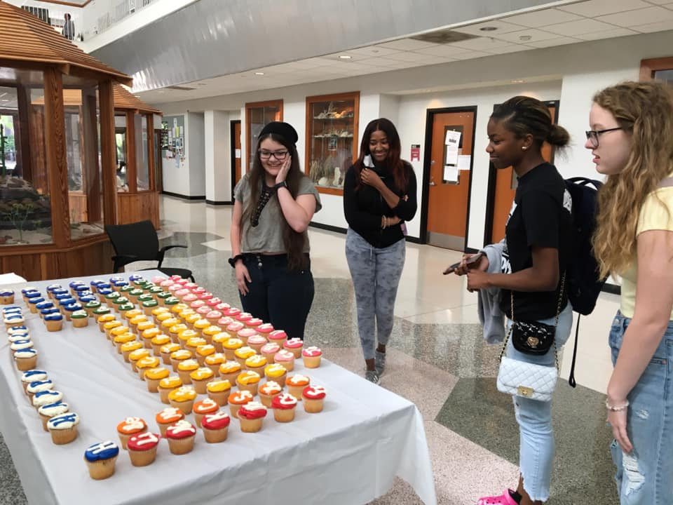 periodic-table-of-cupcakes-2.png