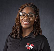 Alina S. Farries Portrait